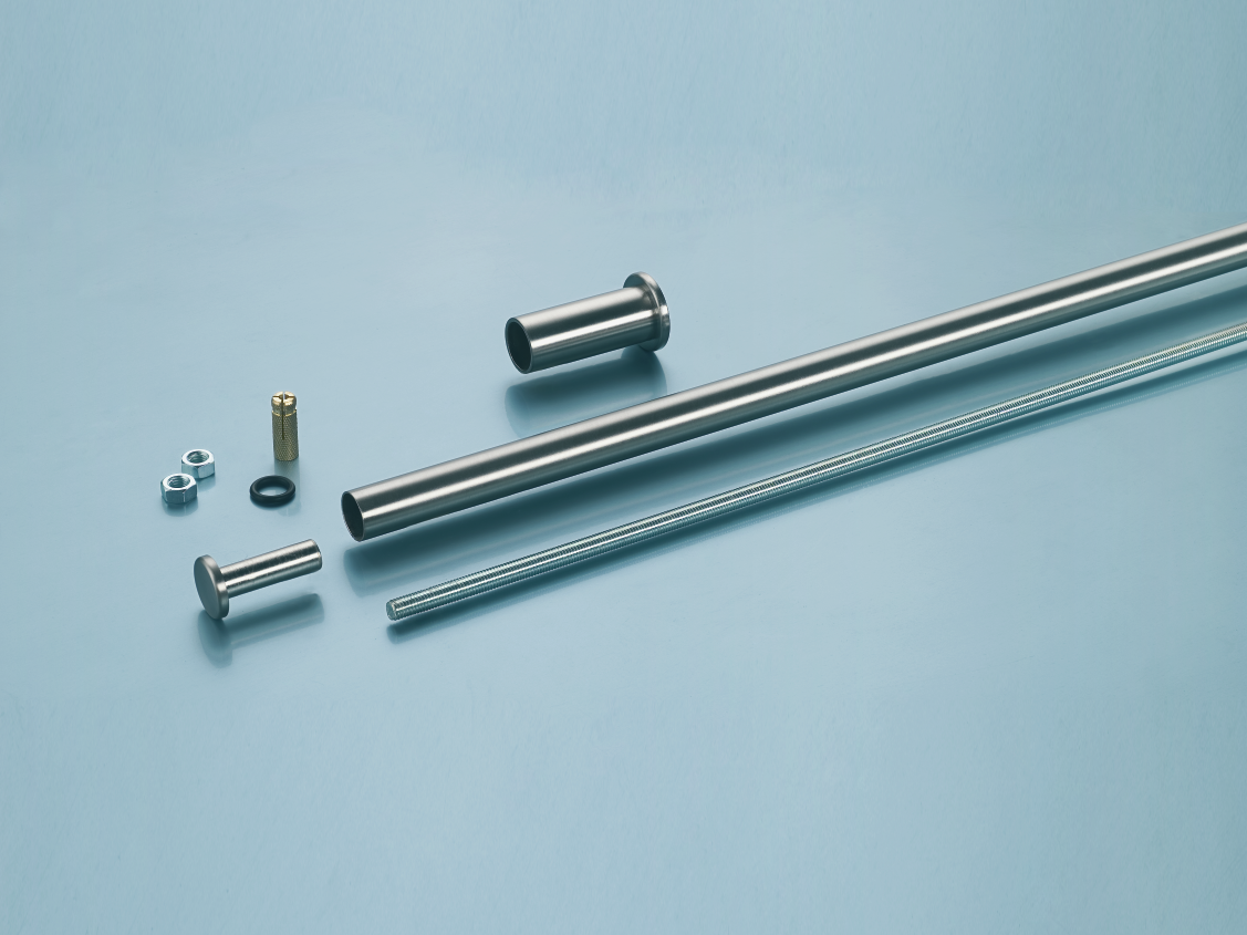 Varia, L 1050 mm, hauteur max. de suspension 1010 mm Varia, L 1050 mm, hauteur max. de suspension 1010 mm