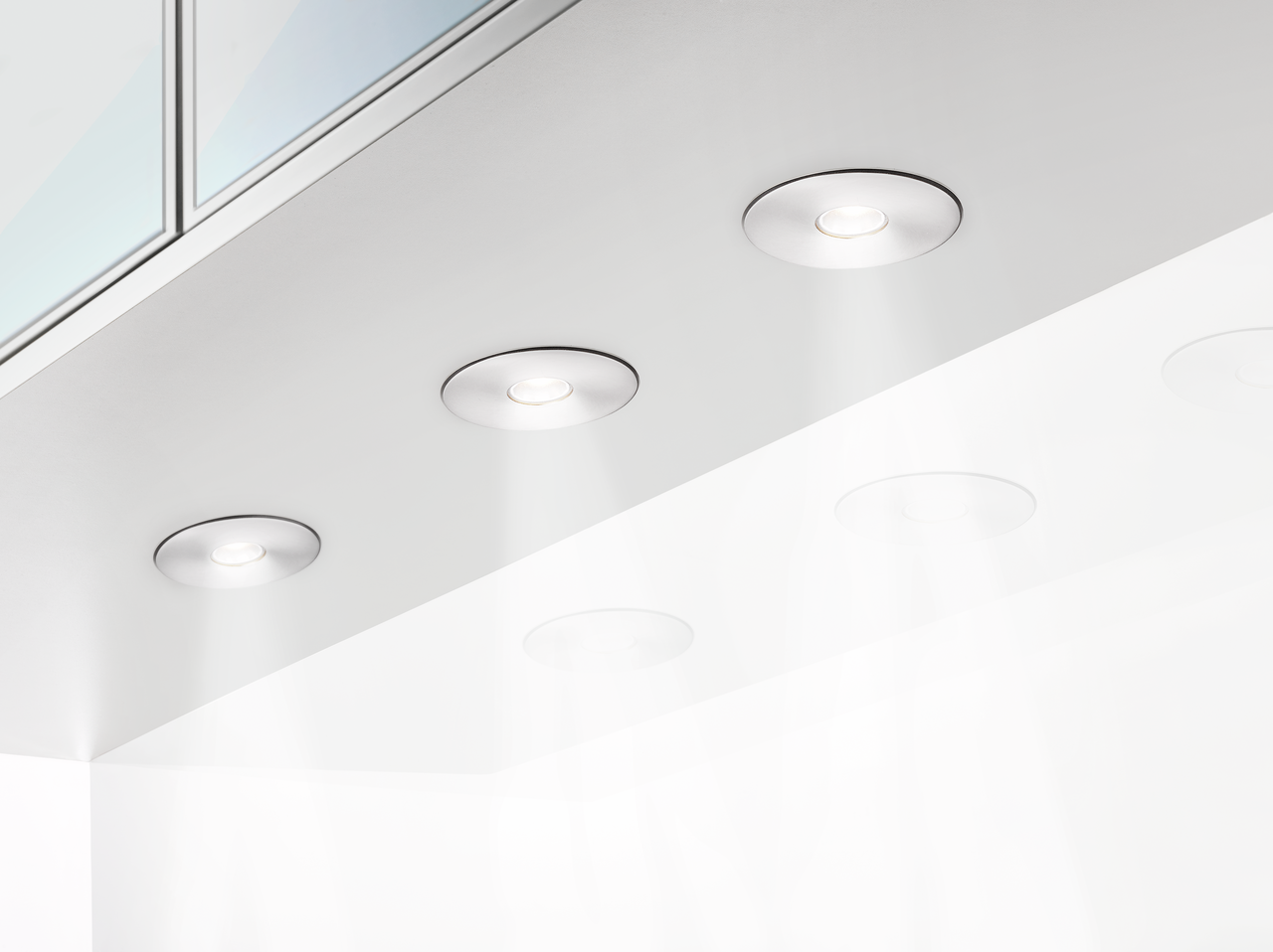 Riflettore Farbwechsel LED, Einzelleuchte ohne Schalter, edelstahlfarbig